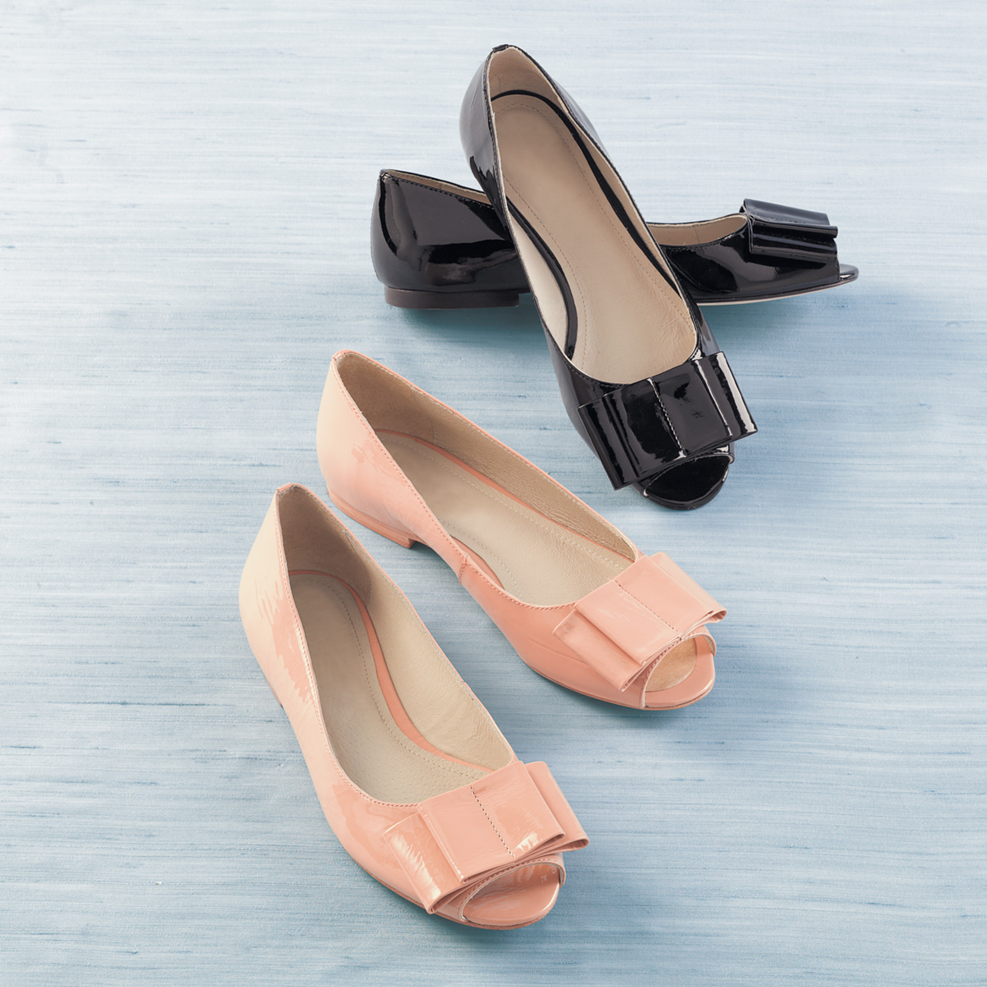 flats with bow on top