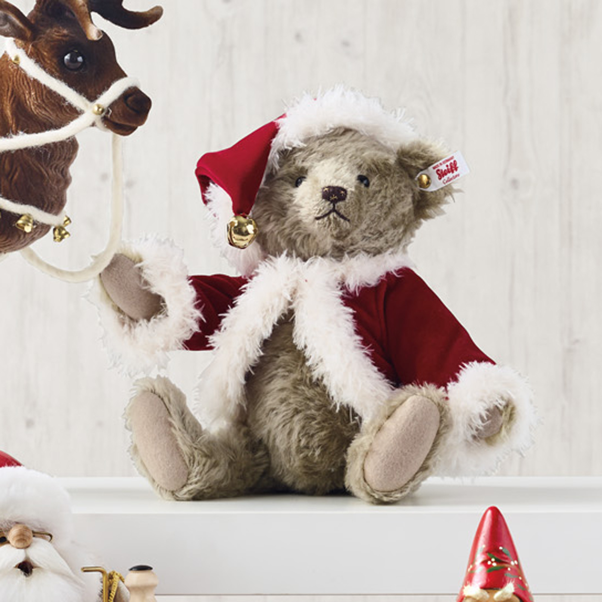 2000 santa bear